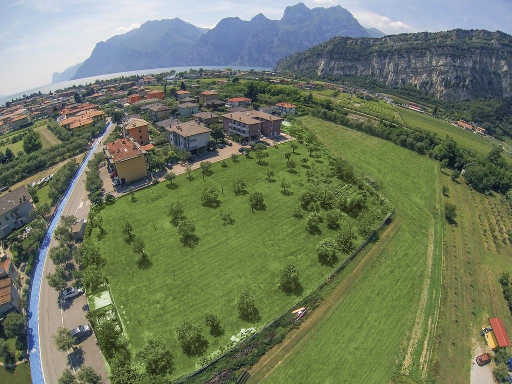 Park Hotel Eden Torbole Sul Garda Eksteriør billede