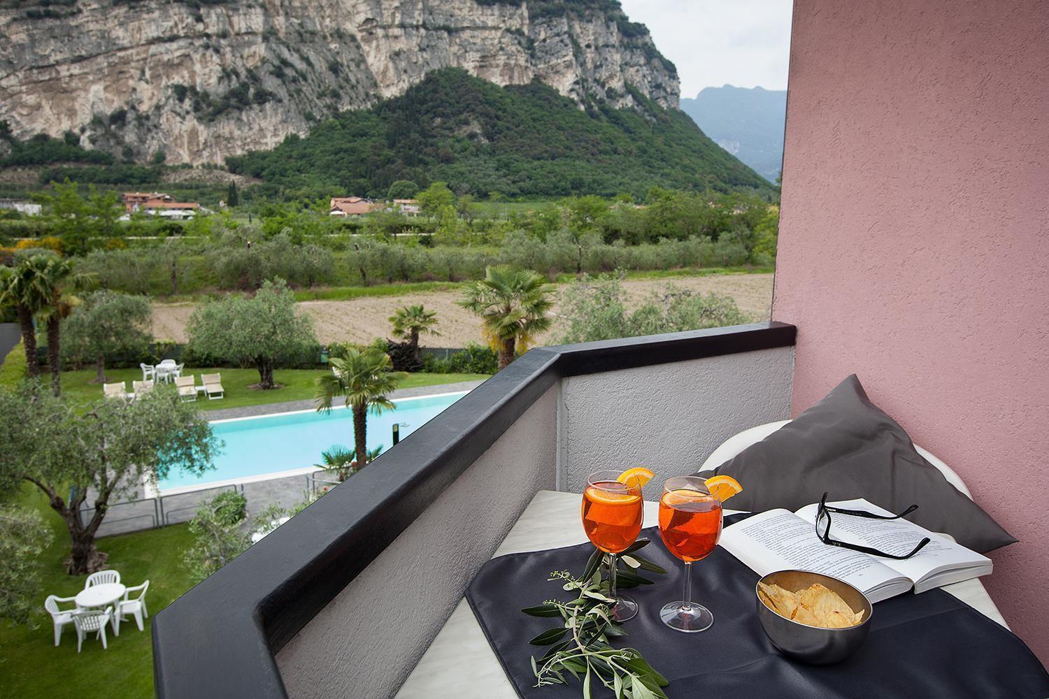 Park Hotel Eden Torbole Sul Garda Eksteriør billede