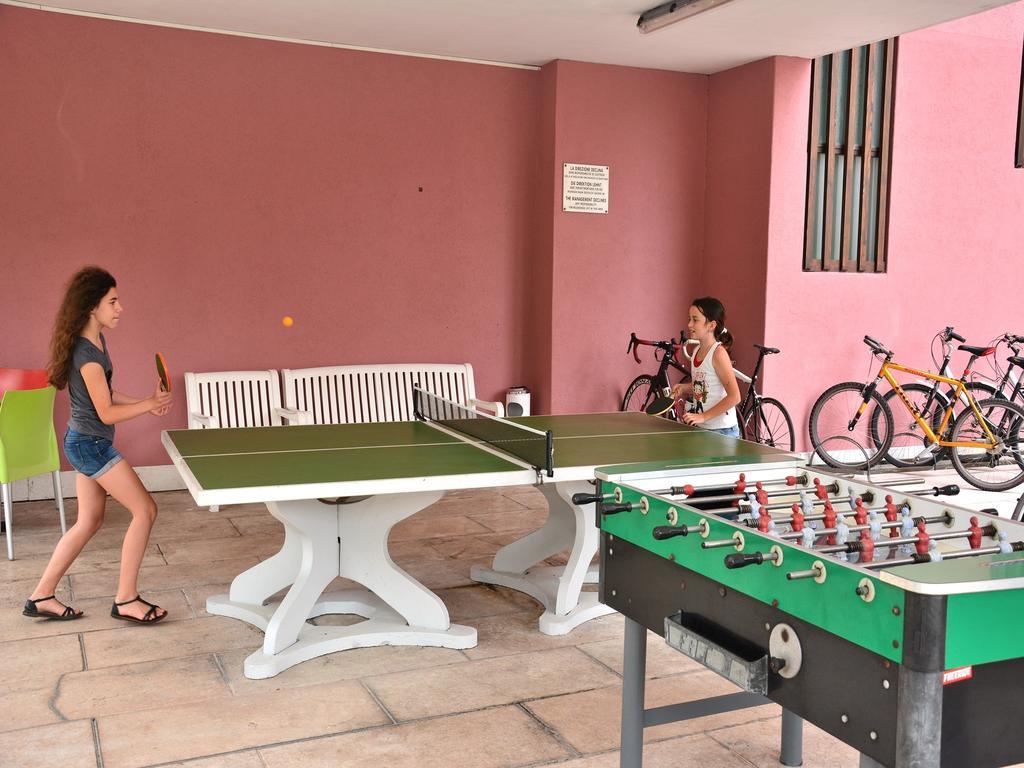 Park Hotel Eden Torbole Sul Garda Eksteriør billede