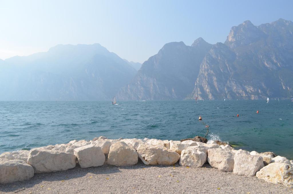 Park Hotel Eden Torbole Sul Garda Eksteriør billede