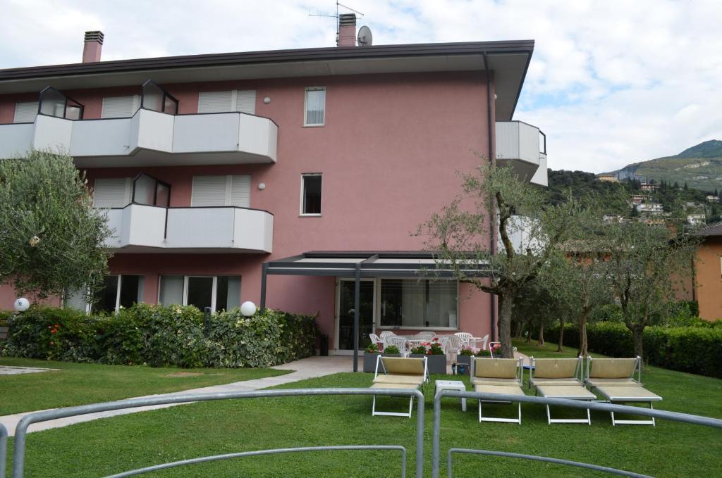 Park Hotel Eden Torbole Sul Garda Eksteriør billede