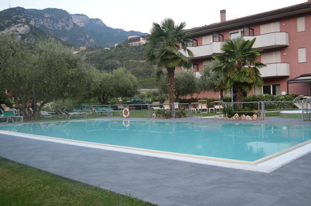 Park Hotel Eden Torbole Sul Garda Eksteriør billede