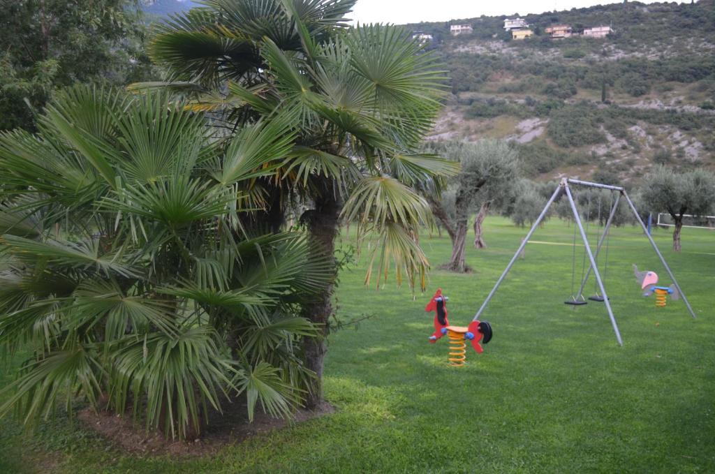 Park Hotel Eden Torbole Sul Garda Eksteriør billede